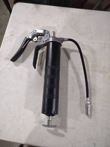 lot 5932 image: Professional Heavy Duty Grease Gun