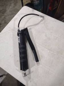 lot 5933 image: Manual Grease Gun with Flexible Hose