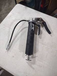 lot 5934 image: Professional Grease Gun with Flexible Hose