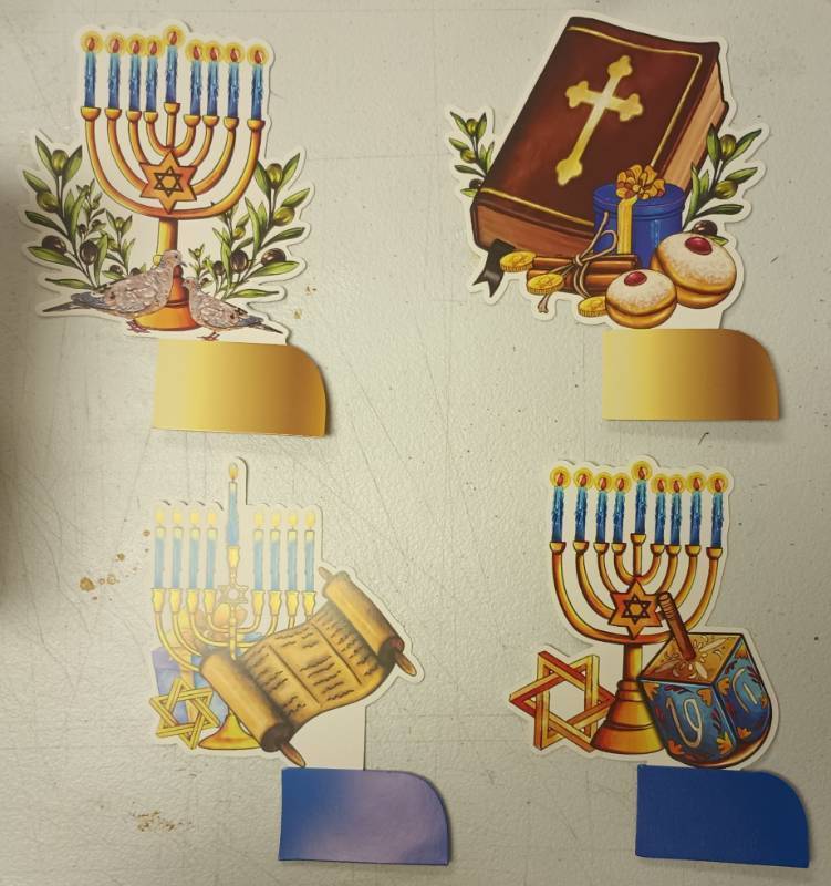 lot 803 image: Hanukkah Decorative Craft Set with Honeycomb Balls