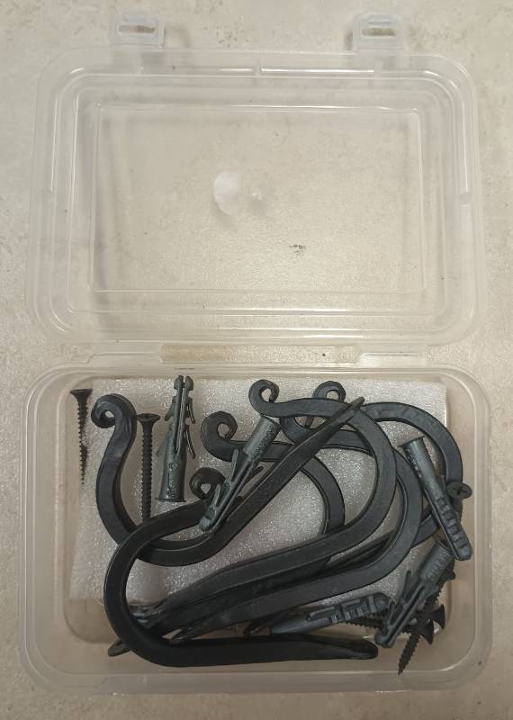 lot 635 image: Decorative Iron Plant Hooks with Hardware