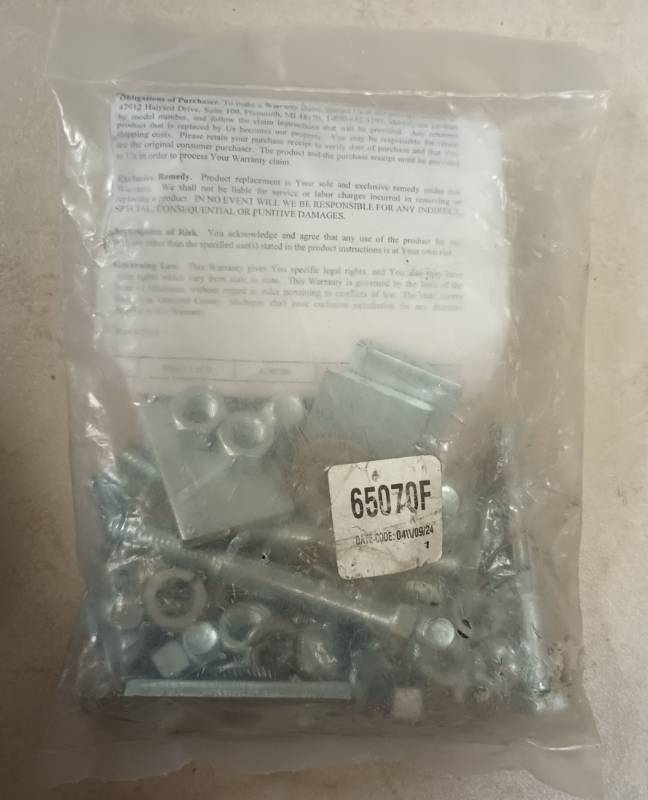 lot 602 image: 65070F Hardware Parts Kit