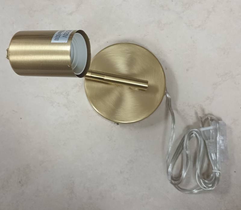 lot 616 image: Modern Brass Wall Sconce Light Fixture