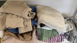 lot 234 image: Lot of 15 pieces Modern Woman Clothing sizes S and M GS80