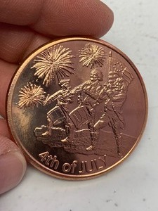 lot 28 image: 1 oz 999 Fine Copper Round 4th of July design