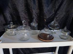 lot 10309 image: Glass bowels