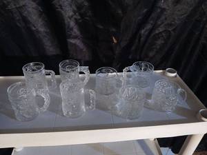 lot 10310 image: Batman McDonalds Glass Collection - Set of 8