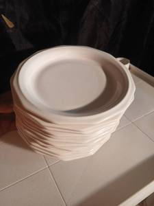 lot 10320 image: White Restaurant Dinner Plates Set