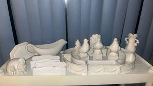 lot 30513 image: White Ceramic Bird Figurine Display Set