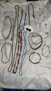 lot 32017 image: Mixed Bead Necklace Collection