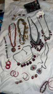lot 32026 image: Fashion Jewelry Collection - Red and Amber Beaded Set