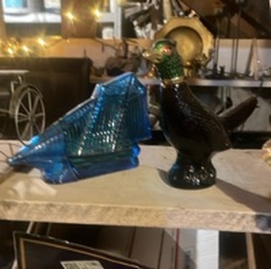 lot 60105 image: Avon America Schooner decanter.   Avon pheasant aftershave or cologne decanter