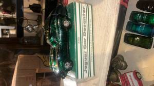 lot 60108 image: vintage Avon Jaguar car decanter