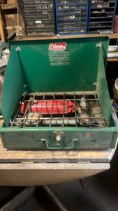 lot 91000 image: Coleman 2-Burner Camp Stove
