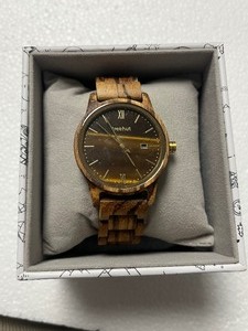 lot 8 image: Mens Hand Made TreeHut Wooden Watch - Beautiful And Unique Piece comes with box - Never been worn - Brown