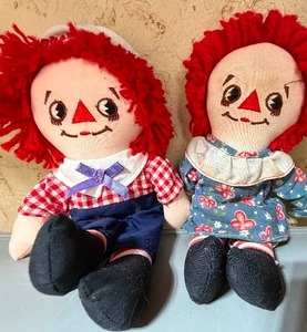 lot 206 image: Miniature Raggedy Ann & Andy Dolls, Approx 8