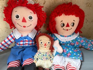 lot 210 image: Raggedy Ann and Andy Dolls