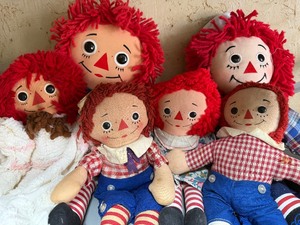 lot 214 image: Raggedy Ann and Andy Dolls