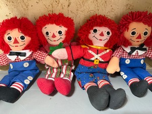 lot 215 image: Raggedy Ann and Andy Dolls