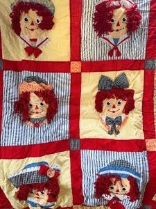 lot 196 image: Raggedy Ann and Andy Quilt, New in Package, Approx 42 x 50