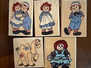 lot 194 image: Raggedy Ann and Andy Stamps