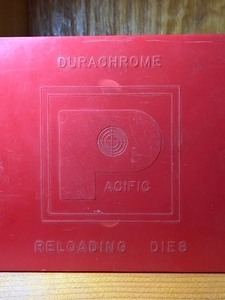lot 606 image: Reloading Equipment - Die SetsTools