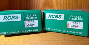 lot 608 image: Reloading Equipment - Die SetsTools