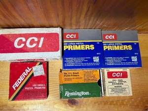 lot 613 image: Reloading Equipment - Primers - Various Brands and Sizes