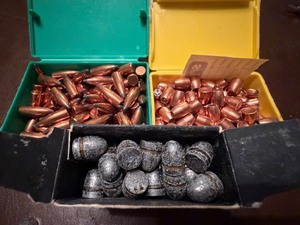 lot 631 image: Reloading Equipment - Bullets, Various Sizes