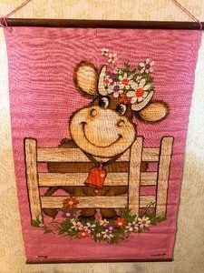 lot 723 image: Vintage Pure Irish Linen Cow