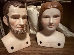 lot 515 image: Vintage Doll Kits, Abraham and Mary Todd Lincoln