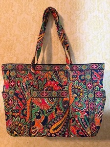 Vera Bradley Large Tote, Very Nice Condition, Approx 14" x 17"
