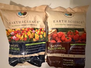 lot 316 image: Earth Science Plant Food, Bulbs and Vegetables, 2 NewSealed Packages, 4 Pounds Ea