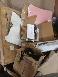 lot 3819 image: Pallet Of Miscellaneous Items That May Be Broken And or Missing Pieces