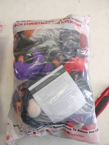 lot 20040 image: Set of 2 Halloween Gnomes