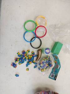 lot 20101 image: Bag of Miscellaneous Small Toys