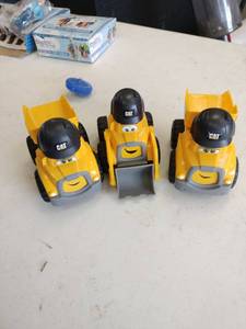 lot 20130 image: CAT Junior Crew Workin Pals - 3 Pc