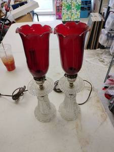 lot 20180 image: Vintage Glass Lamps