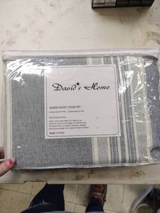 lot 20194 image: Davids Home Queen Duvet Cover Set