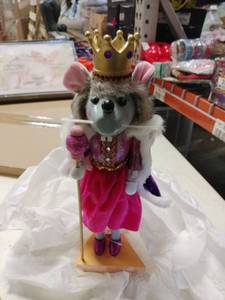 lot 2050 image: Kroger Holiday Home 14 In. Mouse Queen