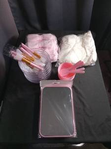 lot 1098 image: Spa Set with Supplies