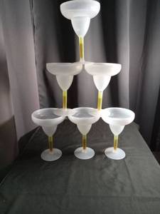 lot 1104 image: Frosted Margarita Glow Cup Set