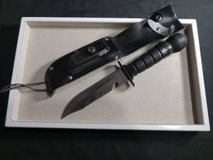 lot 1137 image: Military Survival Knife with Compass