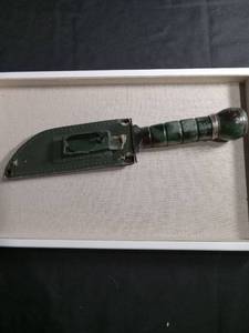 lot 1139 image: Military Combat Knife with Sheath