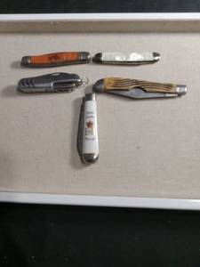 lot 1141 image: 1977 Queen Elizabeth II Silver Jubilee Commemorative Pocket Knife Collection
