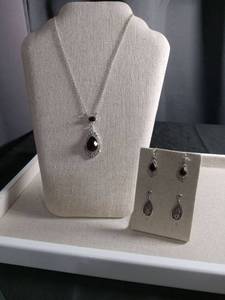 lot 12505 image: Black Onyx and Silver Jewelry Set