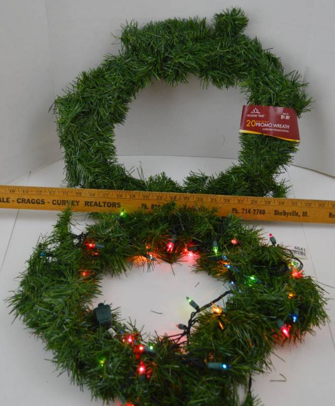 lot 4641 image: 2 Christmas Wreaths (1 Pre Lit, works and 1 W No Lights)