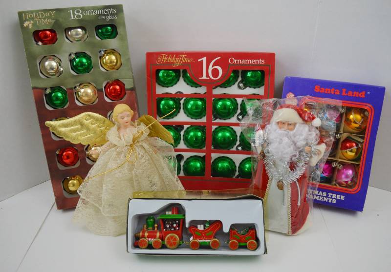 lot 4651 image: Christmas Ornament Lot