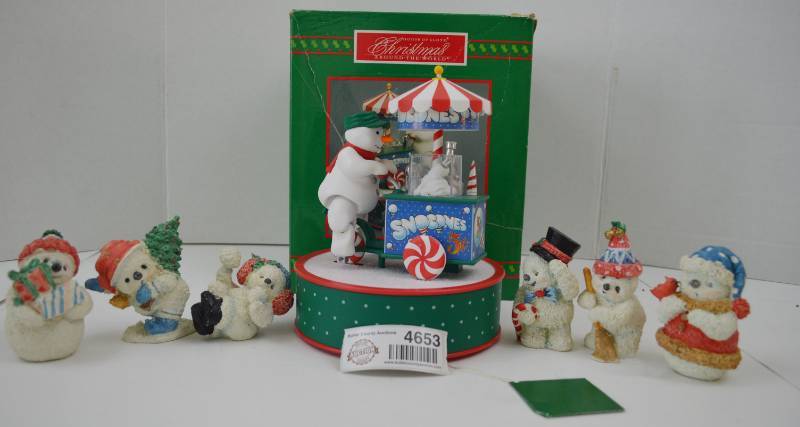 lot 4653 image: Christmas Wind Up, Plays Candyman and Pedals Bike (Works, One Pedal Broken) 6 Snowman Figurines