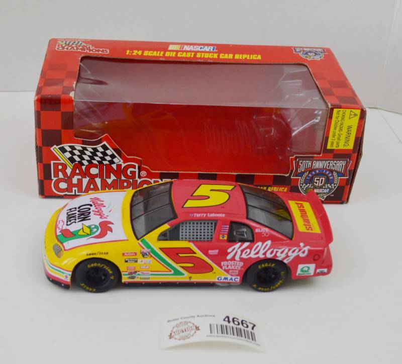 lot 4667 image: Racing Champions Terry Labonte Stock Car Diecast 124 Scale